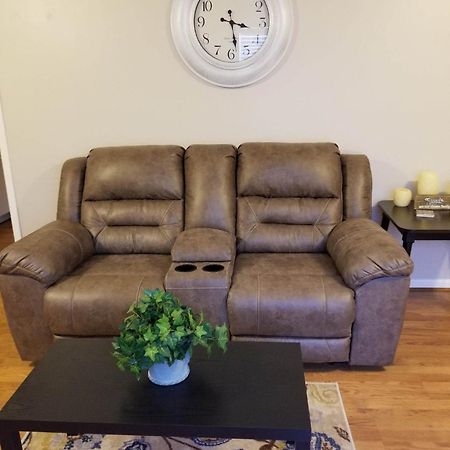Gsrealty Apartment Americus Bagian luar foto