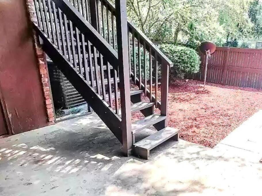 Gsrealty Apartment Americus Bagian luar foto