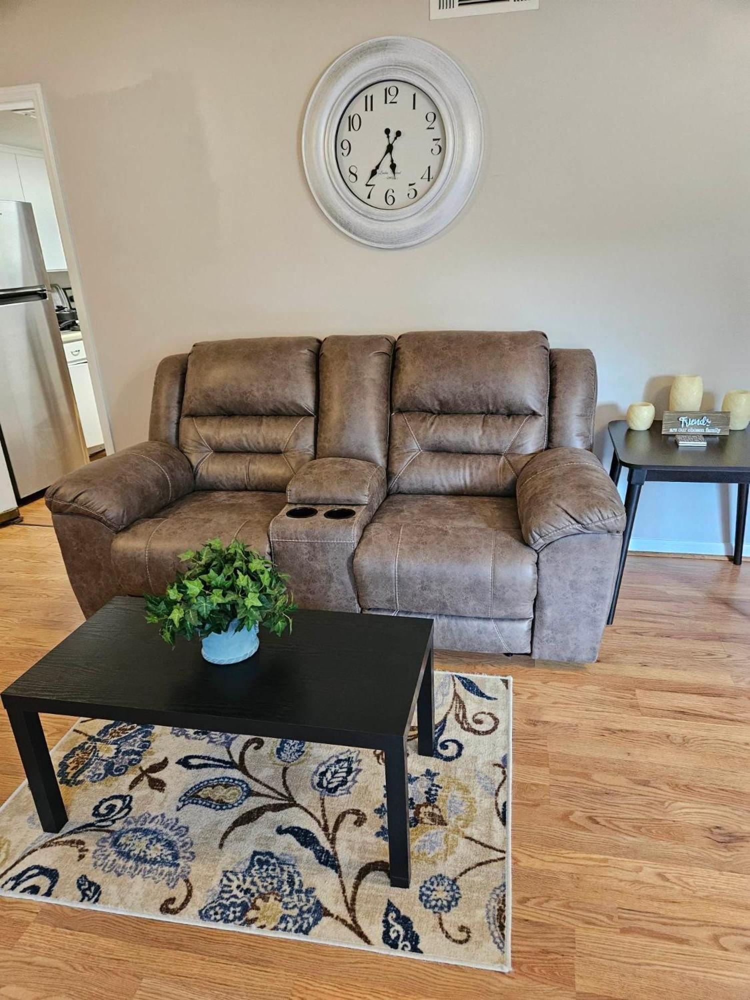 Gsrealty Apartment Americus Bagian luar foto